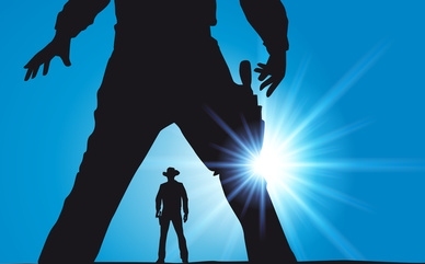 Ein großes Silhouettenporträt eines Mannes steht im Vordergrund, während im Hintergrund eine kleinere Silhouette eines Mannes mit Hut zu sehen ist, umgeben von einem leuchtenden Sonnenstrahl.