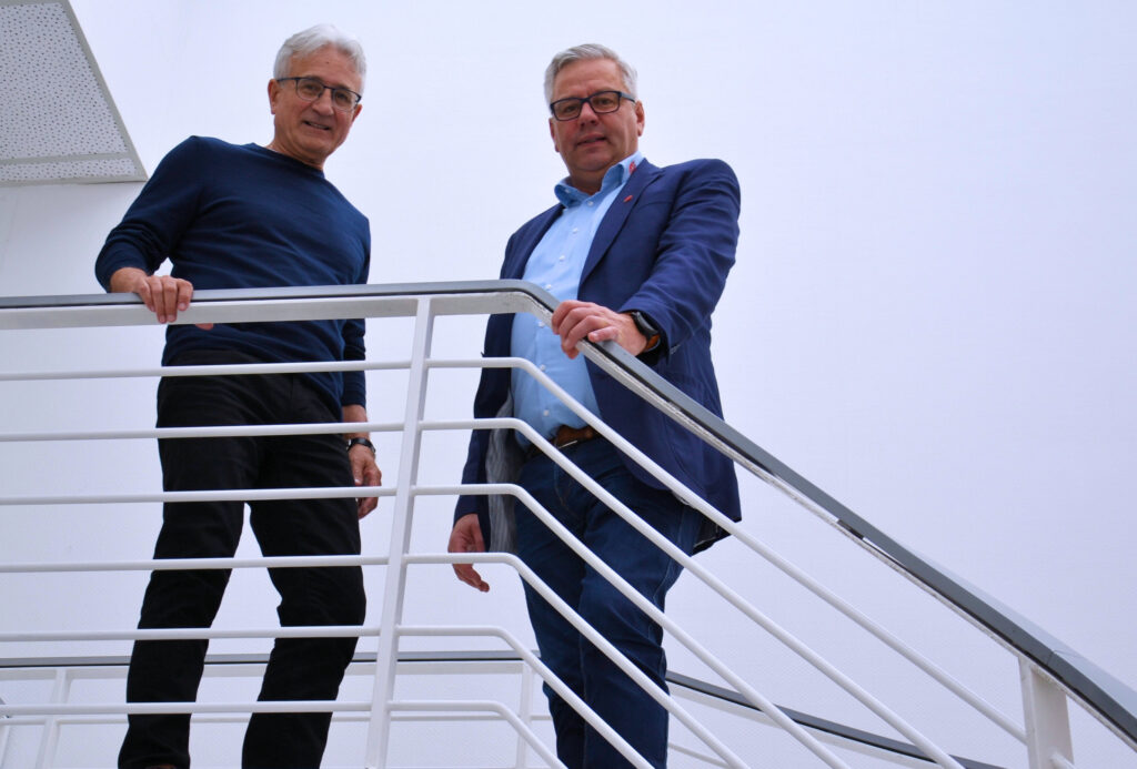 (von links): Nino Manzi (Bühr) und Steffen Hild (CAT Clean Air Technology GmbH und stellvertretender Vorstandsvorsitzender des ITGA Baden-Württemberg). (Abb. © CAT)
