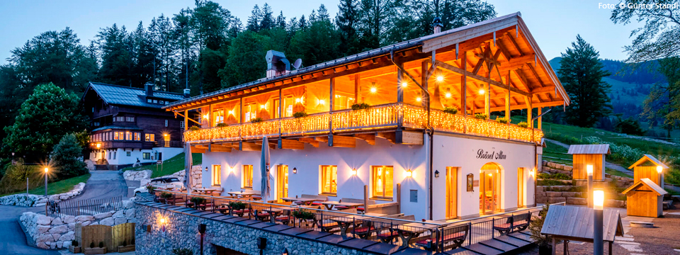 Das Berghotel Sulzfeld wurde um die Brösel Alm erweitert, in der sich die Gastronomie befindet (Abb. © Günter Standl)
