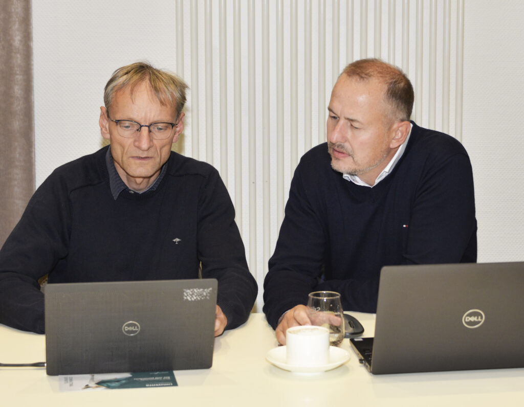 Dr. Ralph Krause (links) und Frank Barnert leiten künftig die neu strukturierte FGK-Arbeitsgruppe 04 Raumklima. (Abb. © FGK)