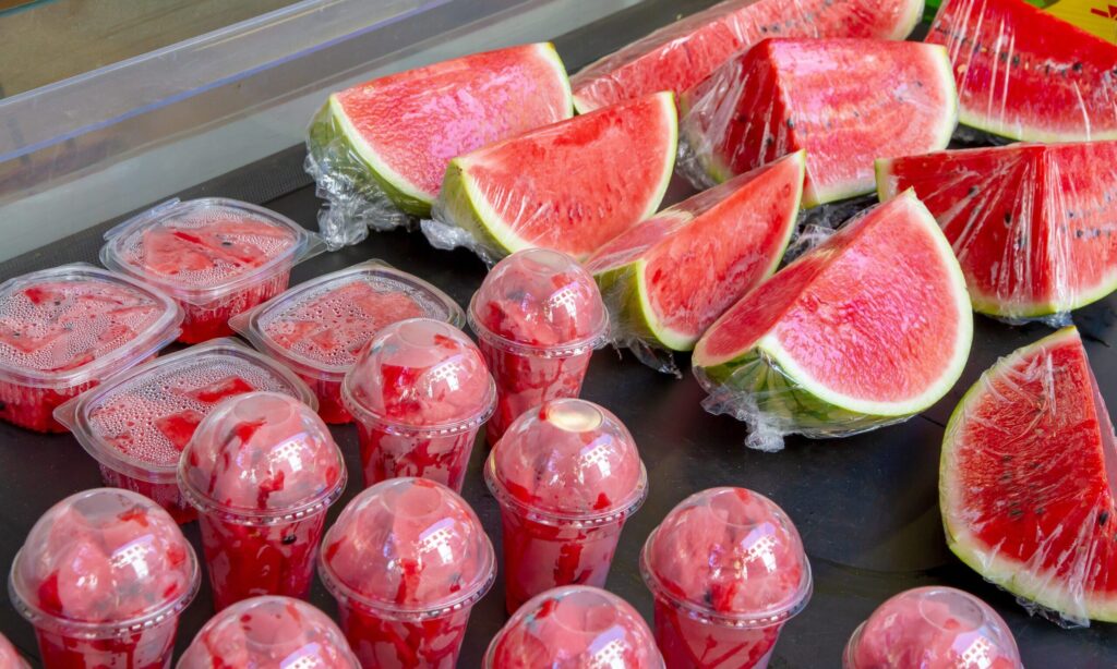 Sommerzeit ist die beste Zeit für frisches Obst: Doch welcher Händler bietet einen guten Preis an? (Abb. © Jürgen Fälchle/stock.adobe.com) 